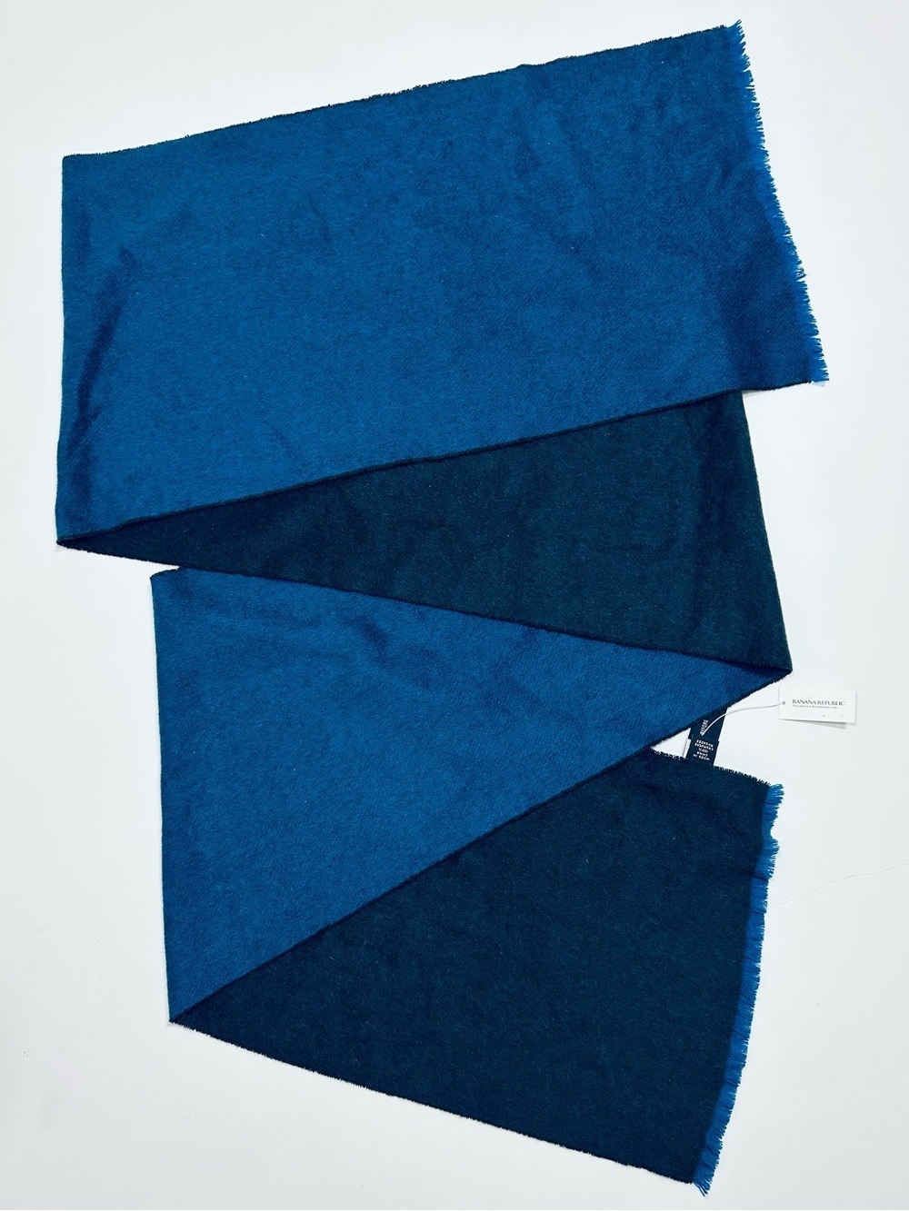 BANANA REPUBLIC BLACK & COBALT BLUE 100% CASHMERE LUX SCARF NW - Picture 3 of 7
